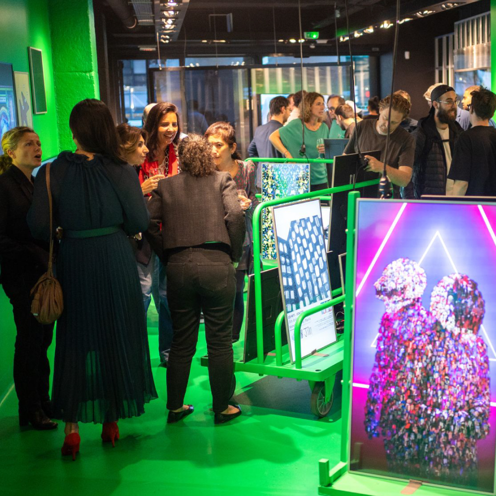 [VAREJO] NFT Factory: galeria física de NFTs